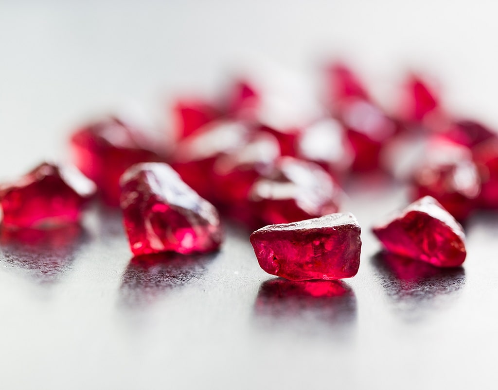 Đá ruby được tìm thấy ở nhiều châu lục